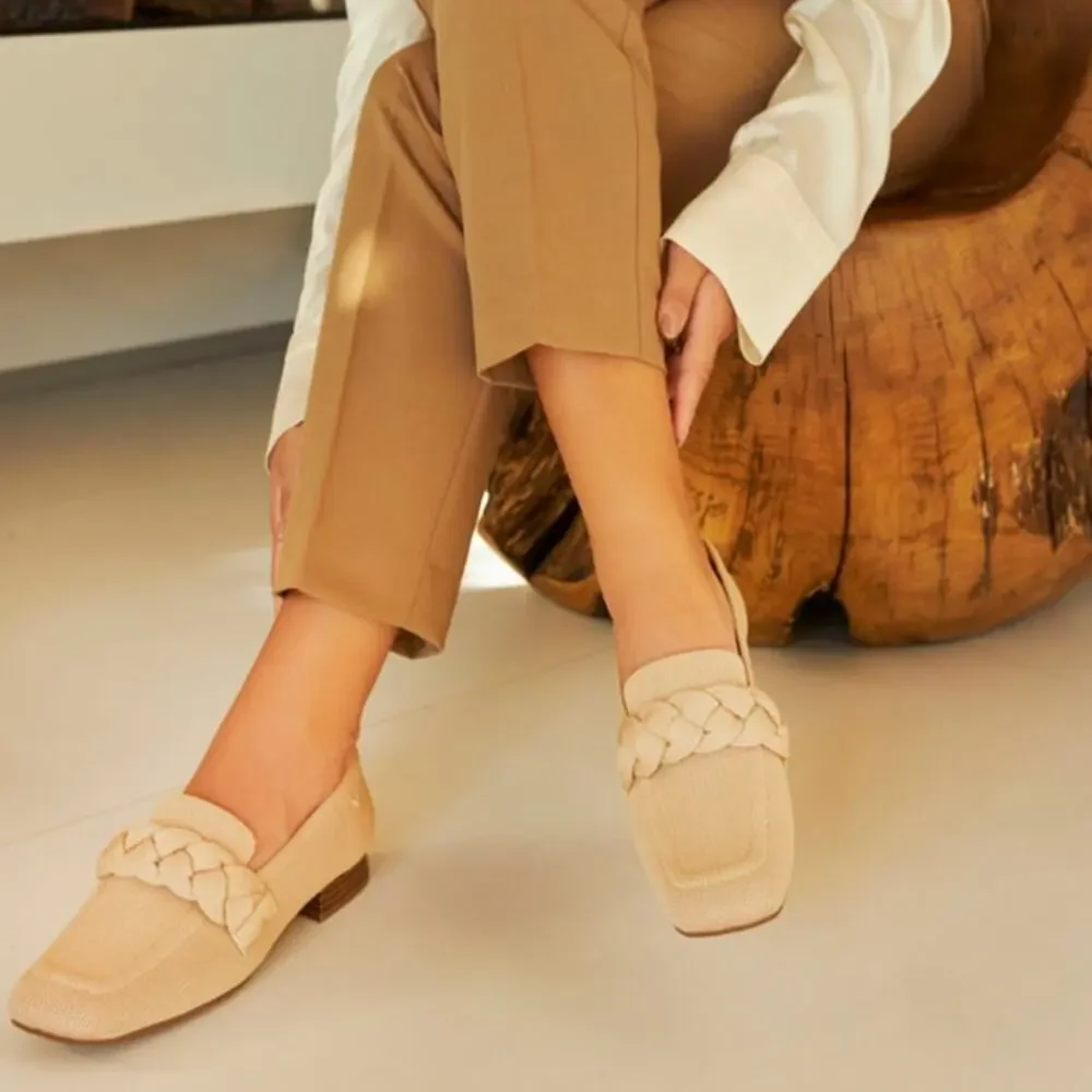 Vivaia Square-Toe Knot Loafers Caitlin 2.0 Almond Sz 41.5 Minimalist Careerwear